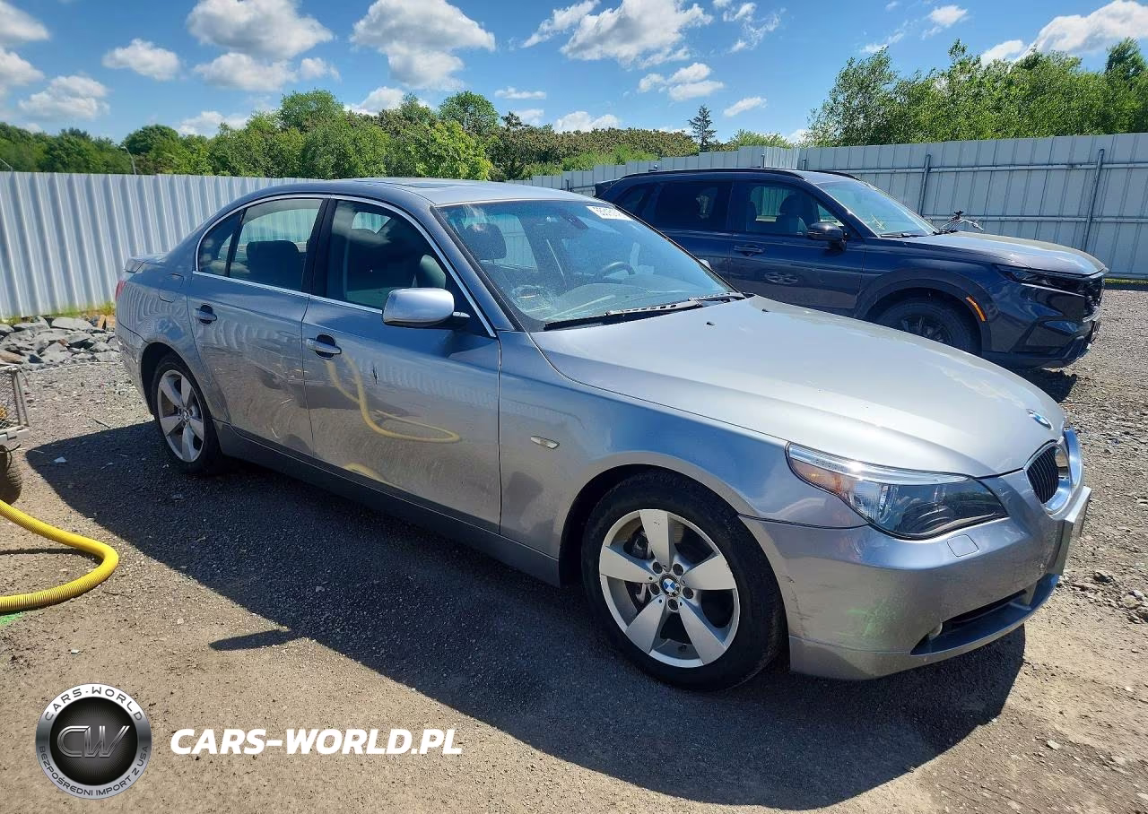 2007 BMW 525 Xi VIN:WBANF33567CW71398 - 4
