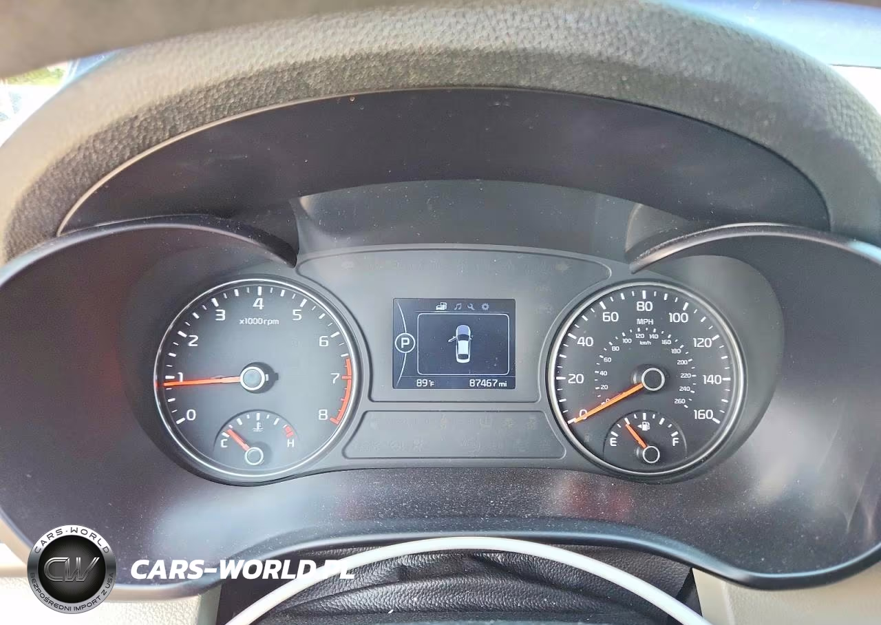 2018 Kia Optima Lx VIN:5XXGT4L37JG272757 - 9