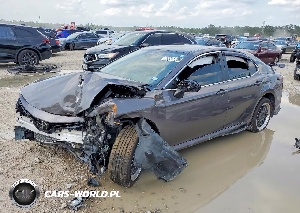 2023 Toyota Camry Le – zdjęcie 1 z 12