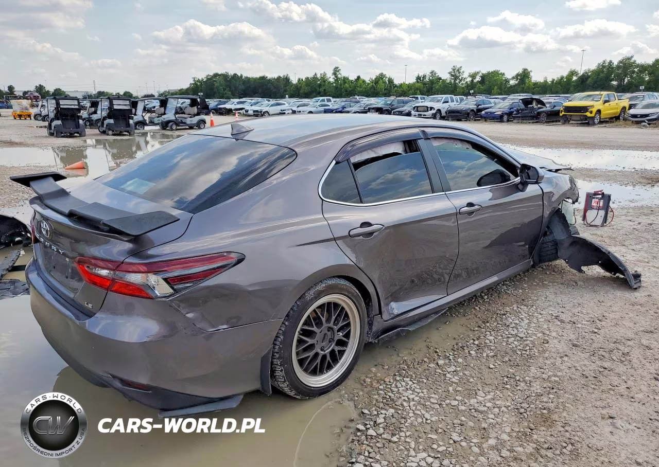2023 Toyota Camry Le VIN:4T1C11AKXPU725555 - 3
