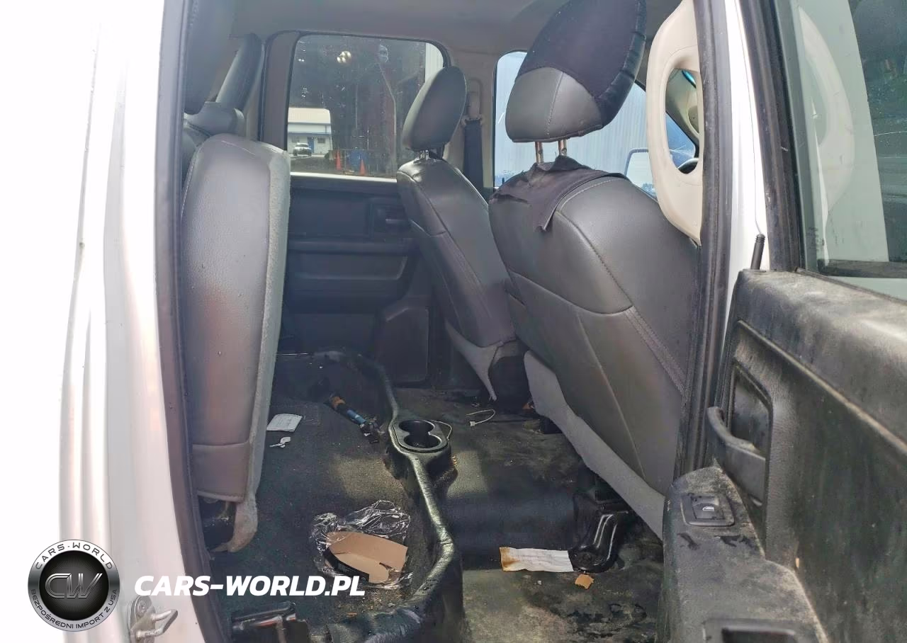 2019 Ram 1500 Classic Tradesman VIN:1C6RR6FT4KS724077 - 10