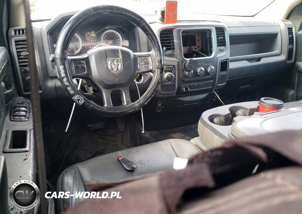 2019 Ram 1500 Classic Tradesman VIN:1C6RR6FT4KS724077 - 8