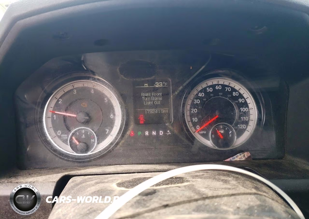 2019 Ram 1500 Classic Tradesman VIN:1C6RR6FT4KS724077 - 9