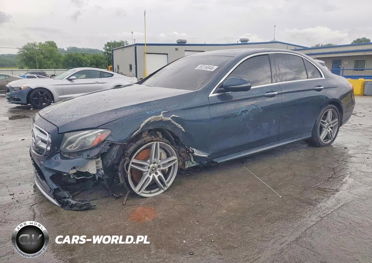 2017 Mercedes-Benz E 300 – zdjęcie 1 z 12
