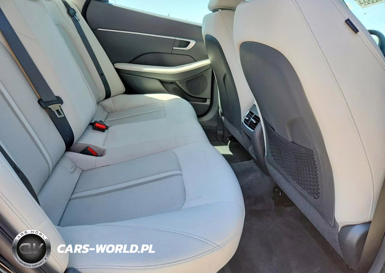 2026 Hyundai Sonata Hybrid Blue VIN:KMHL24JJ9TA145490 - 10