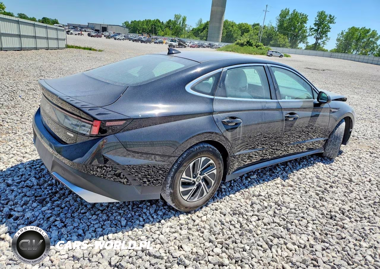 2026 Hyundai Sonata Hybrid Blue VIN:KMHL24JJ9TA145490 - 3