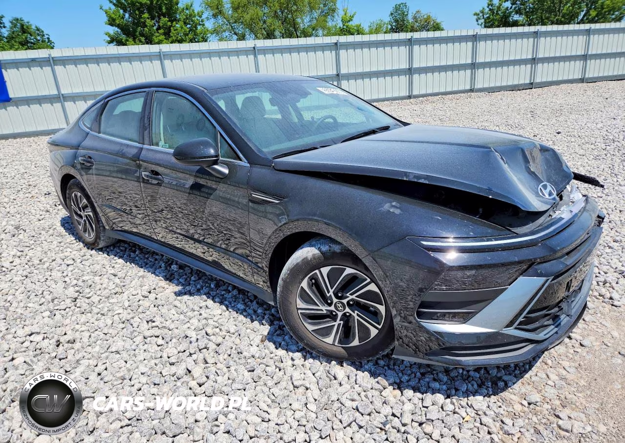 2026 Hyundai Sonata Hybrid Blue VIN:KMHL24JJ9TA145490 - 4