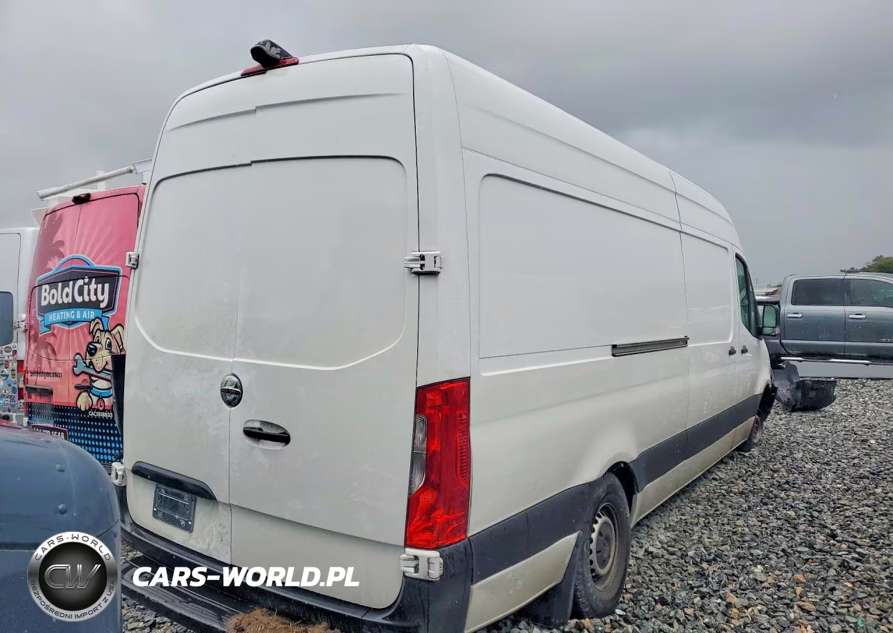 2019 Freightliner Sprinter 2500 Delivery Van VIN:WDRPF1CDXKT009789 - 3