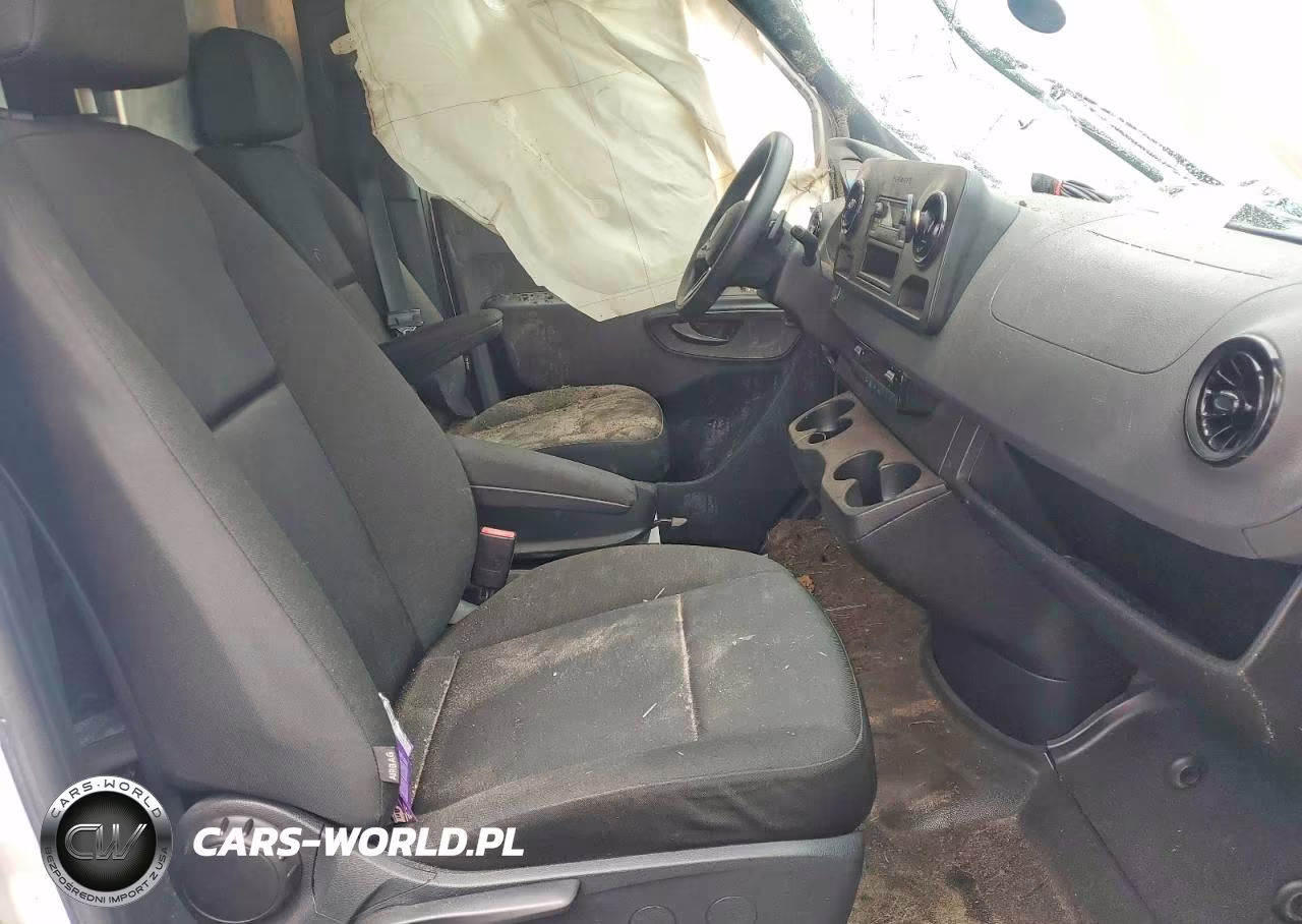 2019 Freightliner Sprinter 2500 Delivery Van VIN:WDRPF1CDXKT009789 - 7