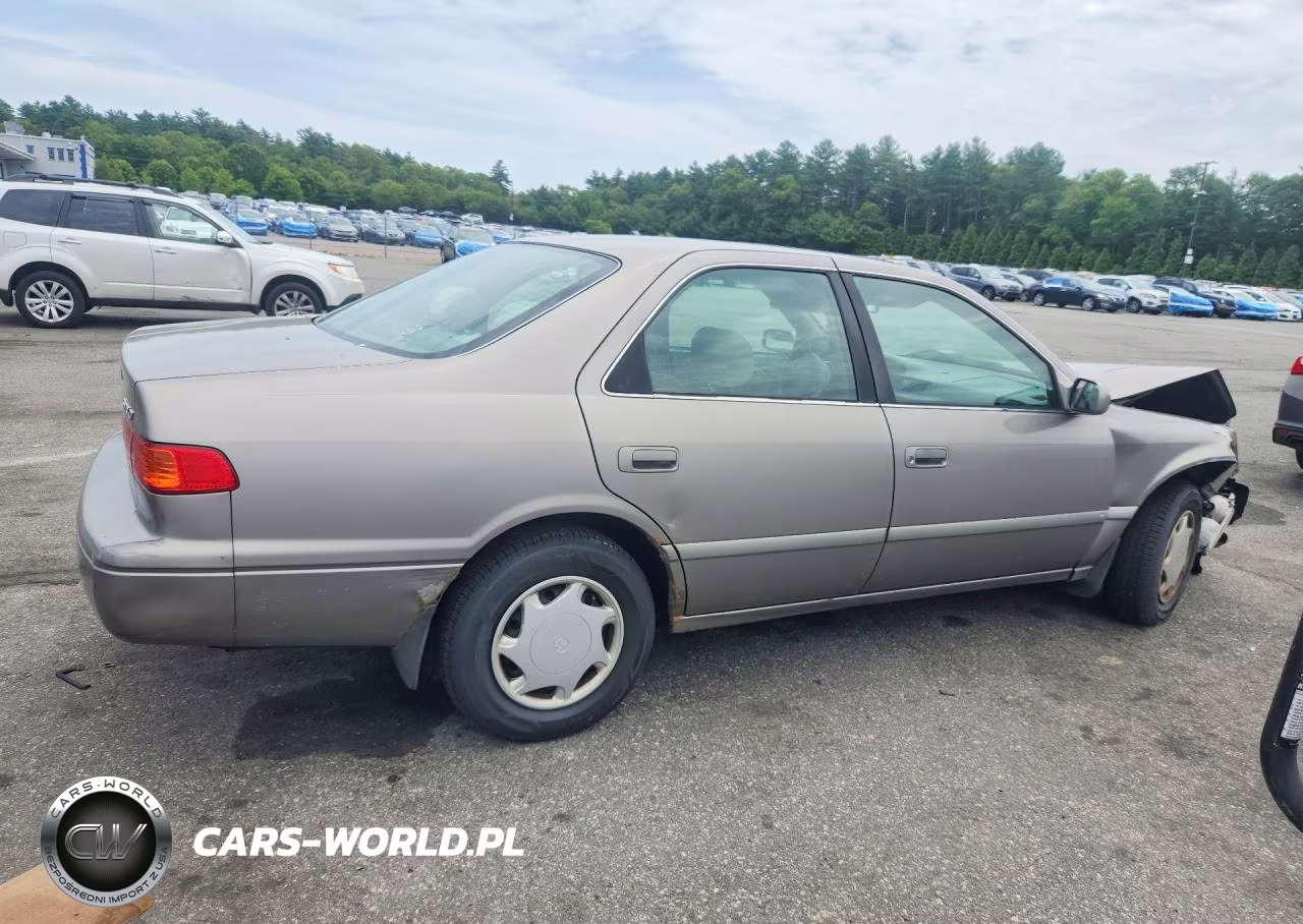 2000 Toyota Camry Ce VIN:4T1BG22K8YU693656 - 3
