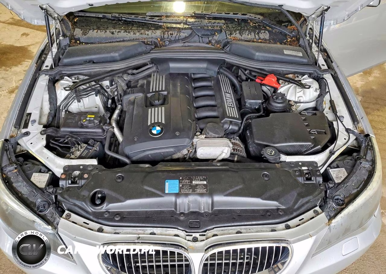BMW 528XI VIN:WBANV13548CZ54021 - 11