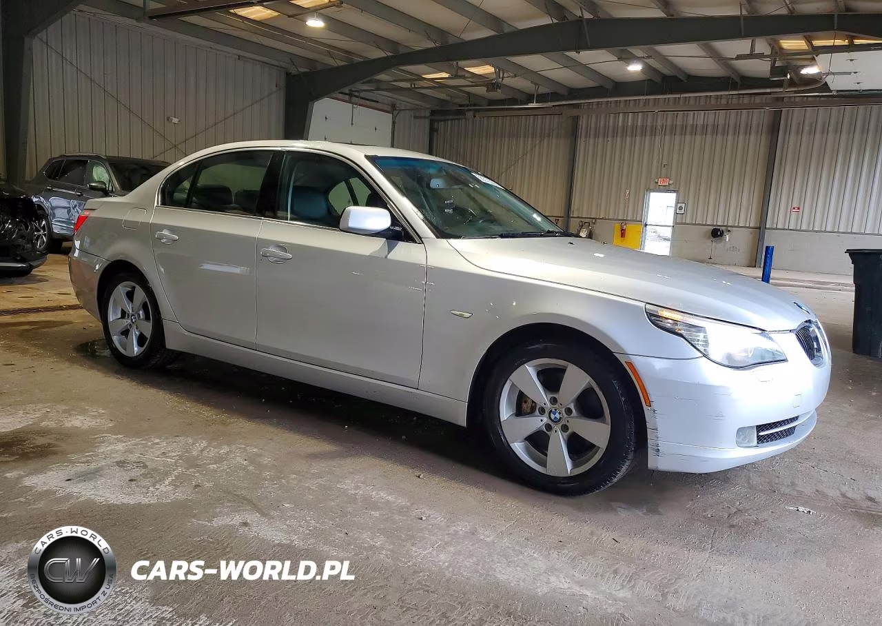 BMW 528XI VIN:WBANV13548CZ54021 - 4