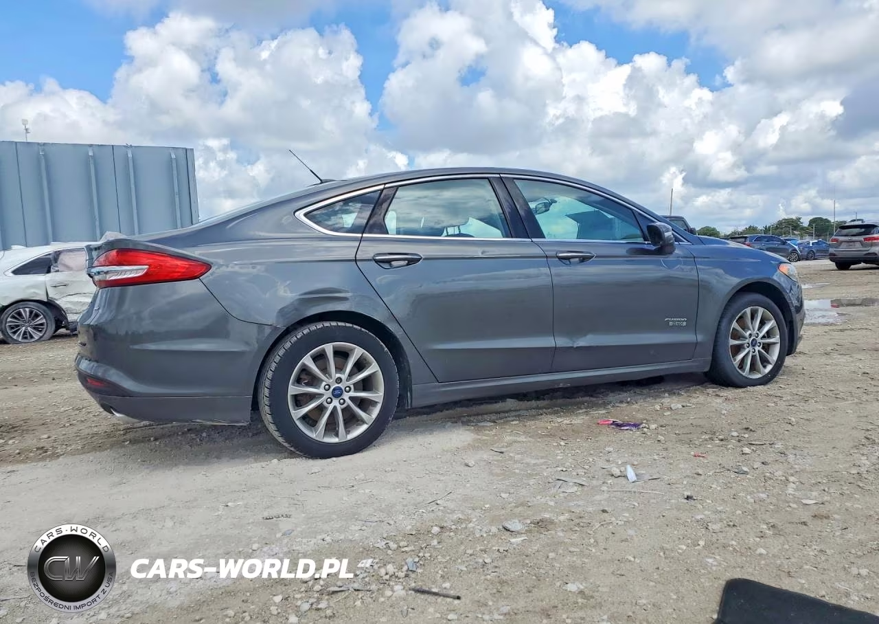 2018 Ford Fusion Se Phev VIN:3FA6P0PU1JR130262 - 3
