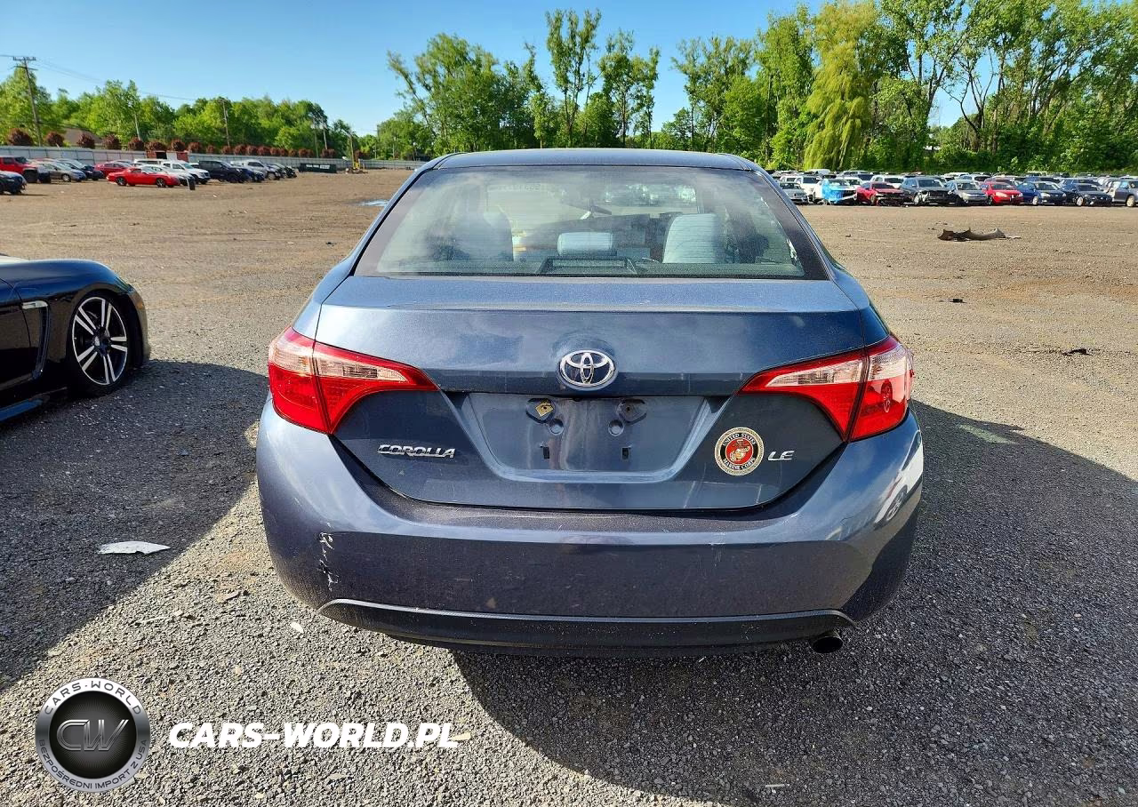2018 Toyota Corolla Le VIN:2T1BURHE9JC996651 - 6