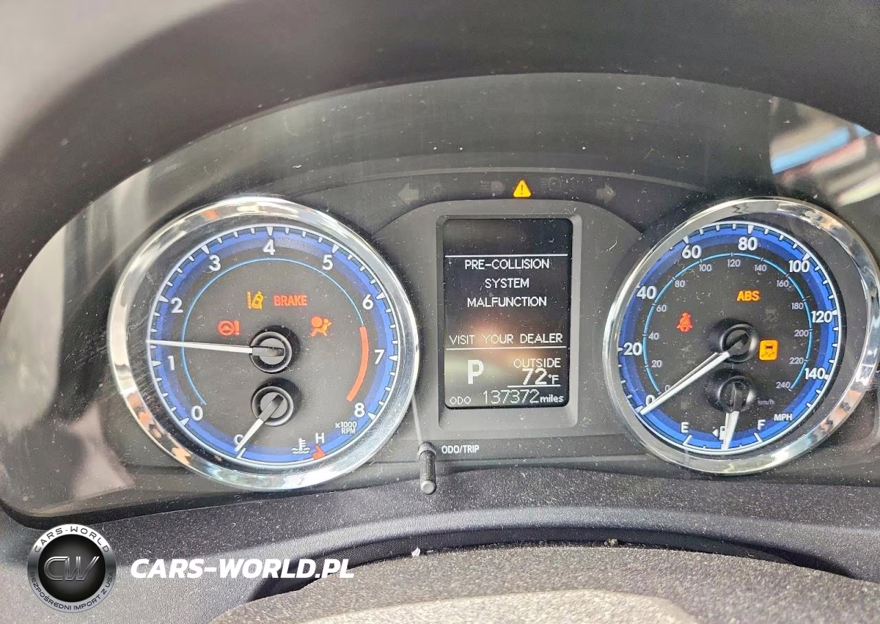 2018 Toyota Corolla Le VIN:2T1BURHE9JC996651 - 9