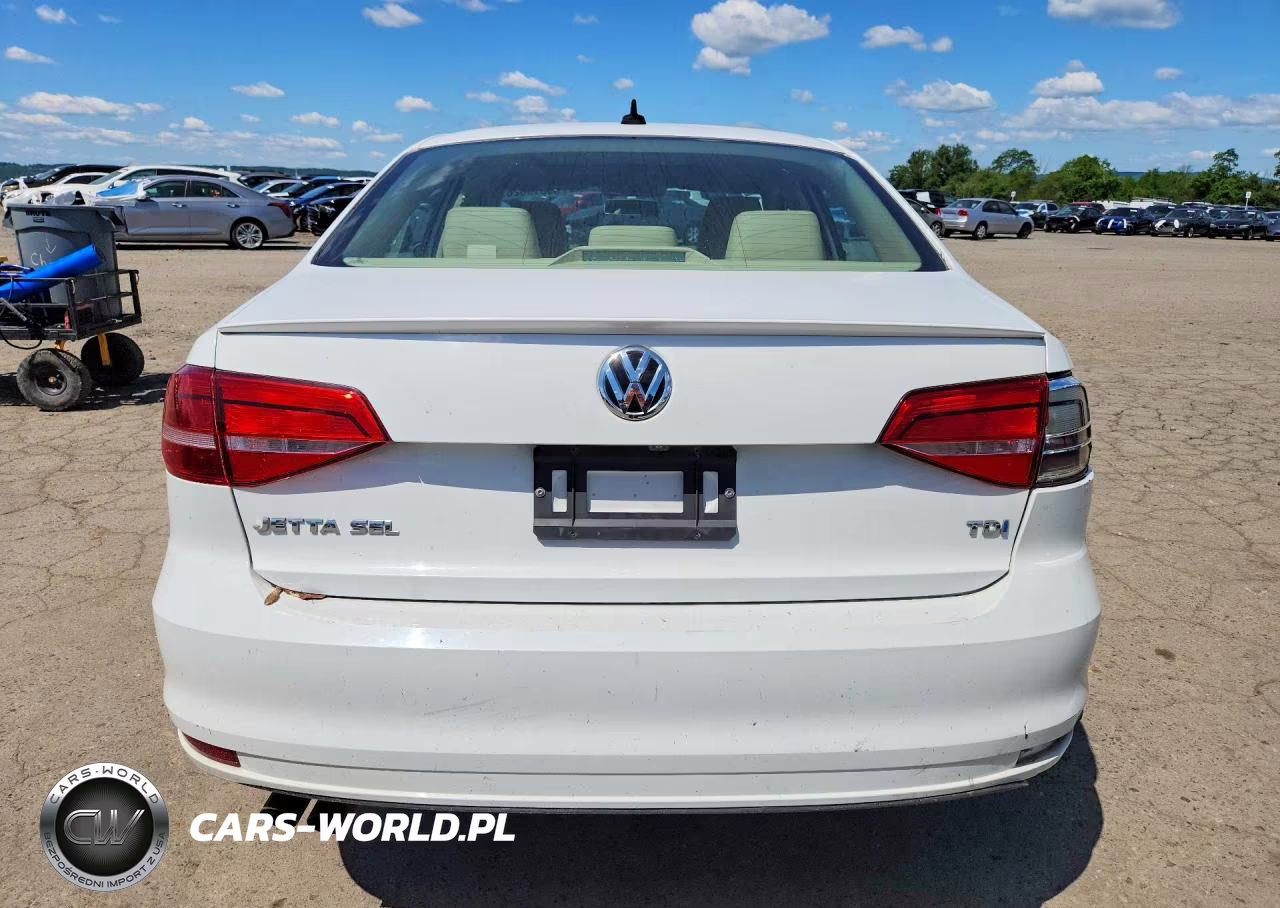 2015 Volkswagen Jetta Tdi VIN:3VWLA7AJ4FM318720 - 6