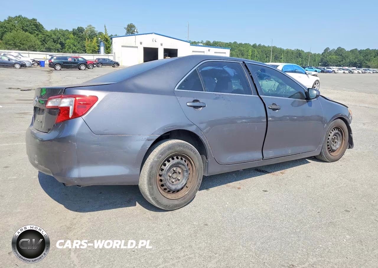 2014 Toyota Camry L VIN:4T4BF1FK0ER412846 - 3