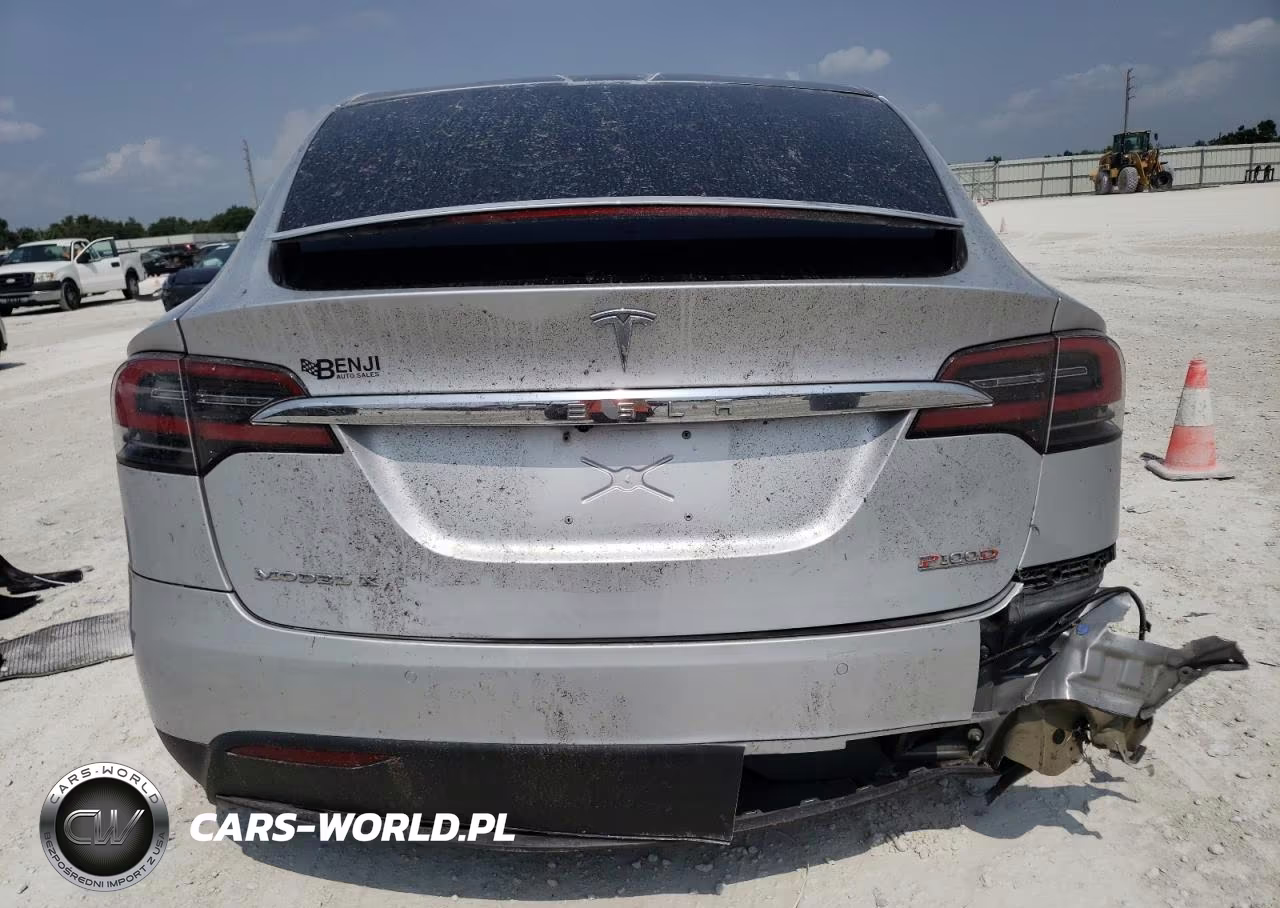 2018 Tesla Model X VIN:5YJXCDE47JF085866 - 6