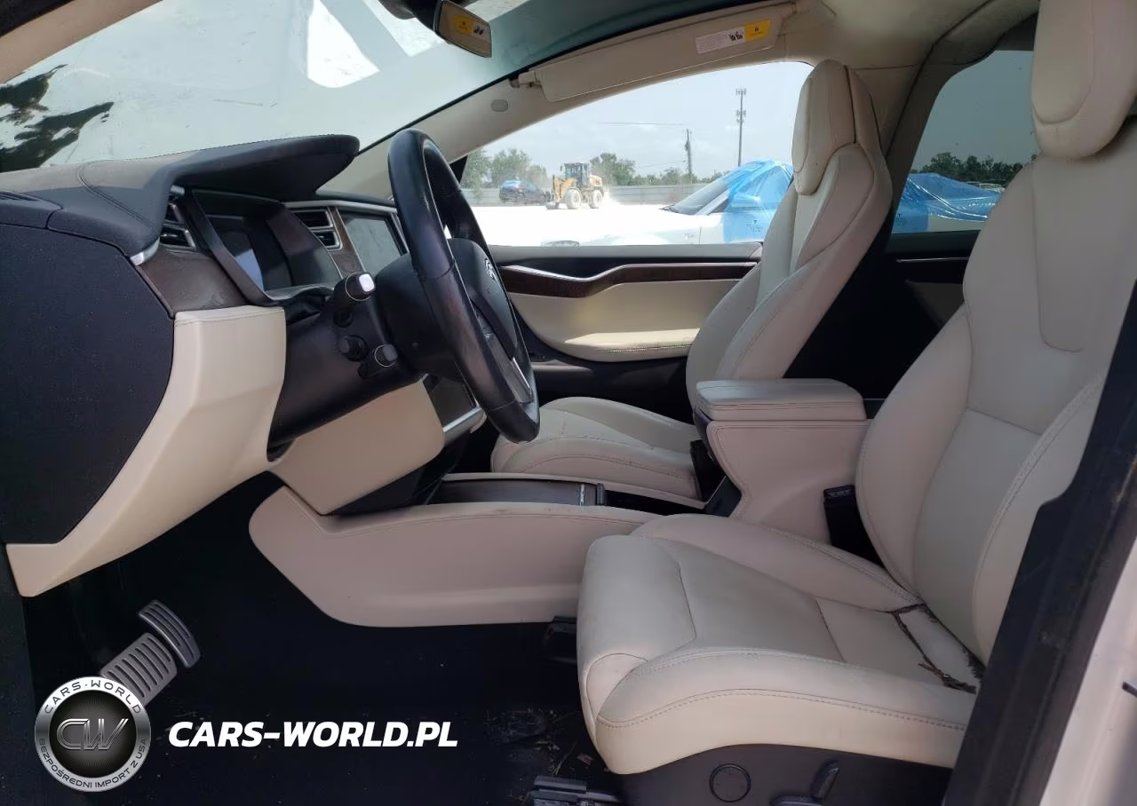 2018 Tesla Model X VIN:5YJXCDE47JF085866 - 7