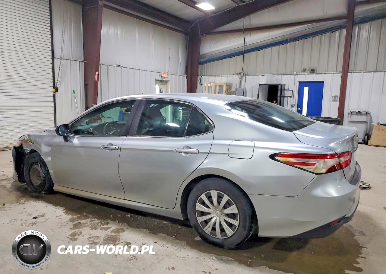 2018 Toyota Camry L VIN:4T1B11HK9JU549056 - 2