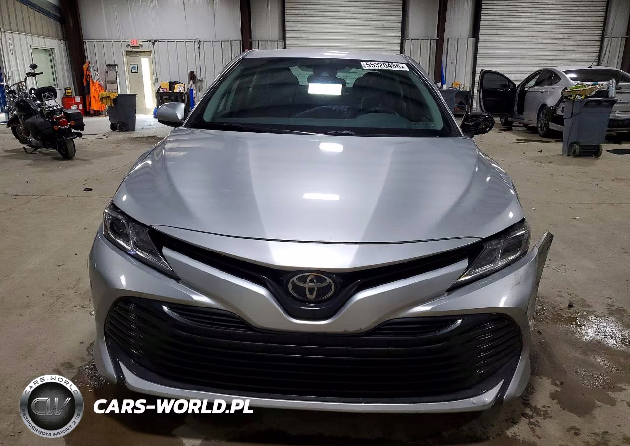 2018 Toyota Camry L VIN:4T1B11HK9JU549056 - 5