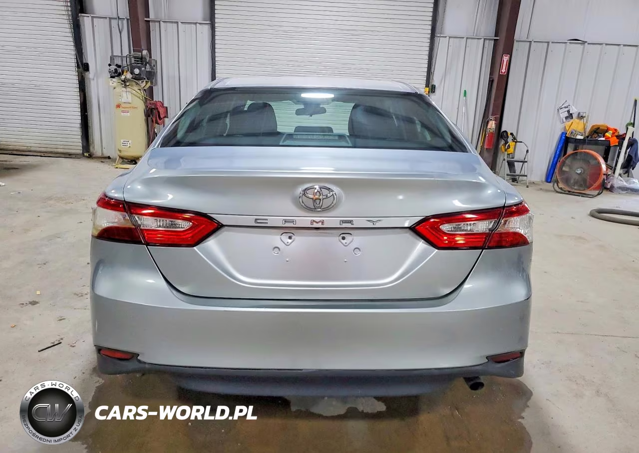 2018 Toyota Camry L VIN:4T1B11HK9JU549056 - 6