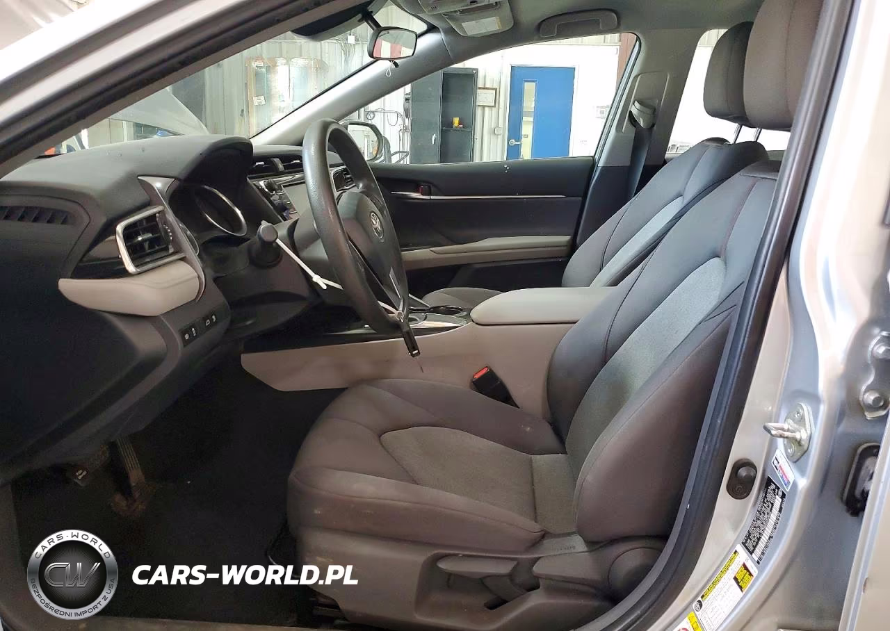 2018 Toyota Camry L VIN:4T1B11HK9JU549056 - 7