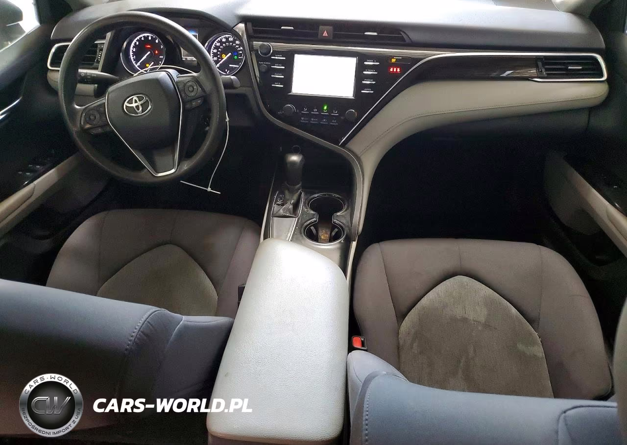 2018 Toyota Camry L VIN:4T1B11HK9JU549056 - 8