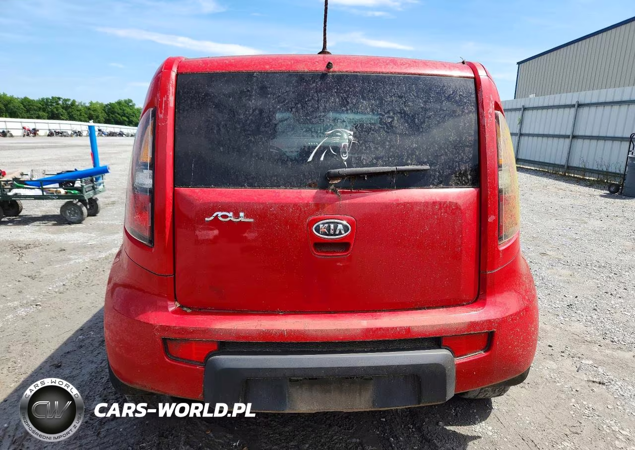 2011 Kia Soul + VIN:KNDJT2A29B7315302 - 6