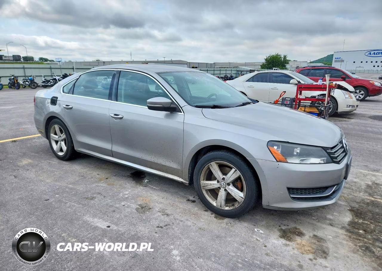 2014 Volkswagen Passat Se VIN:1VWBP7A38EC003060 - 4