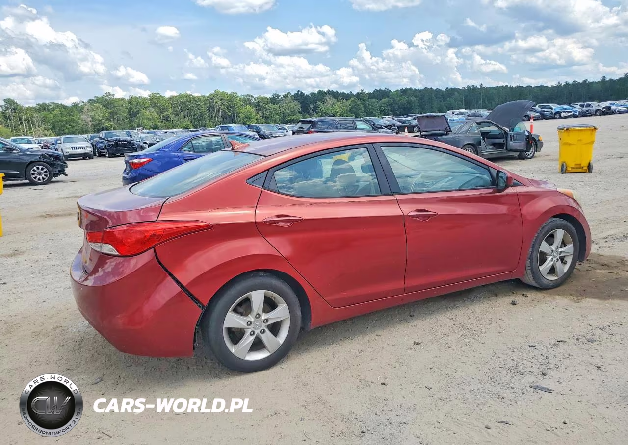 2013 Hyundai Elantra Gls VIN:5NPDH4AEXDH318471 - 3