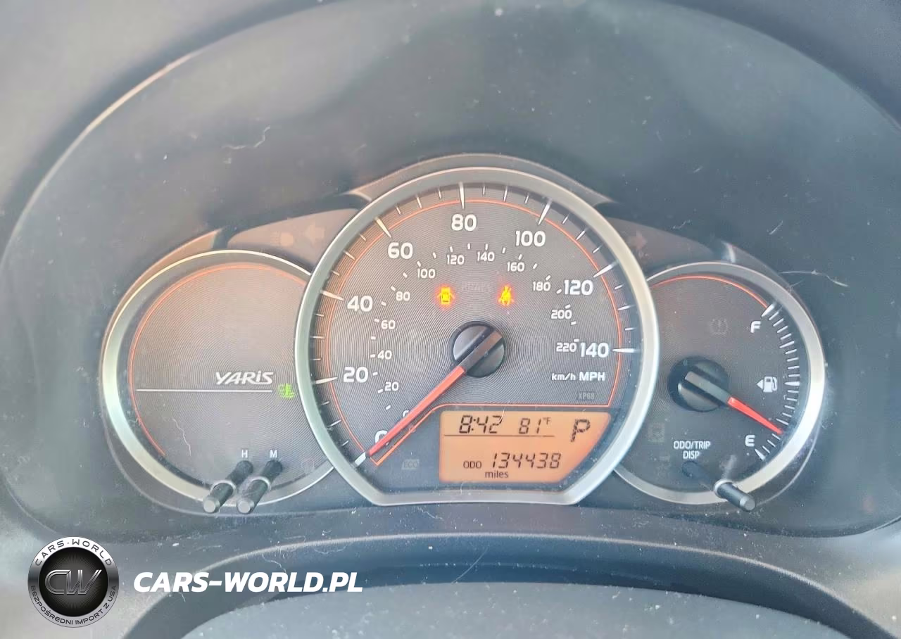 2014 Toyota Yaris 5-Door L VIN:JTDKTUD39ED595247 - 9