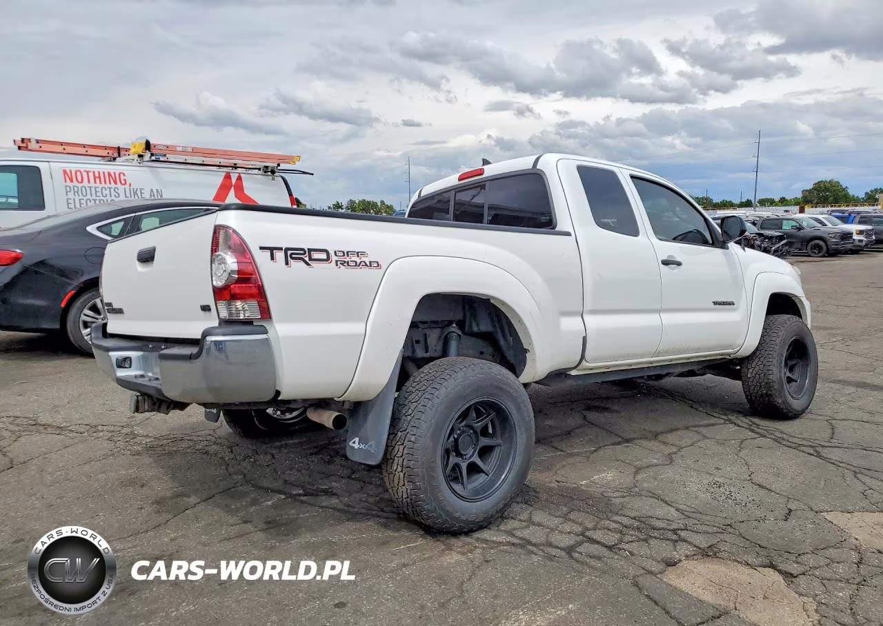 2014 Toyota Tacoma V6 VIN:5TFUU4EN8EX104848 - 3