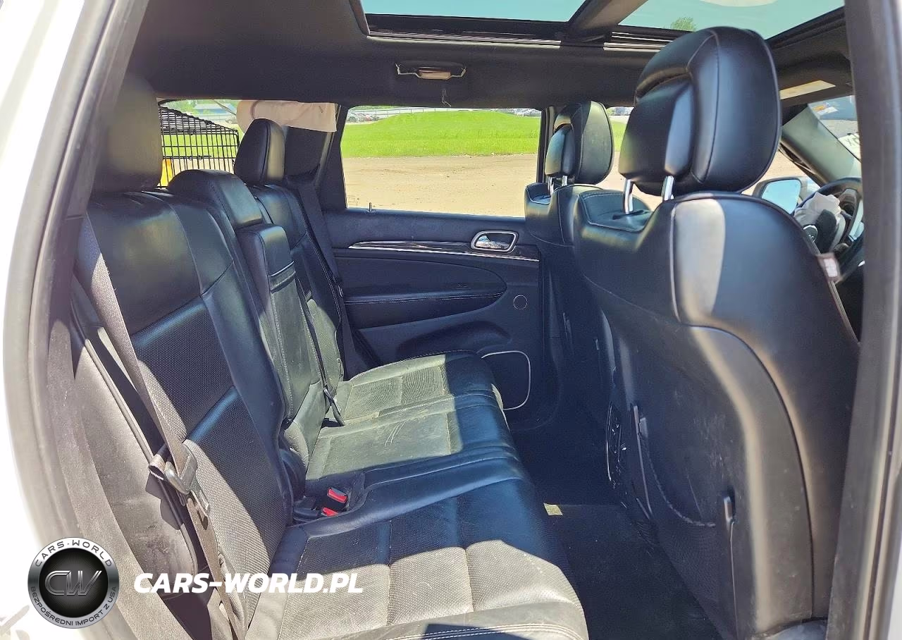 2015 Jeep Grand Cherokee Overland VIN:1C4RJFCG4FC159563 - 11
