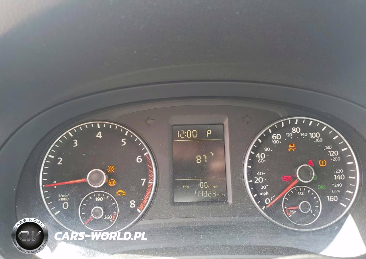 2015 Volkswagen Passat S VIN:1VWAT7A36FC060530 - 9