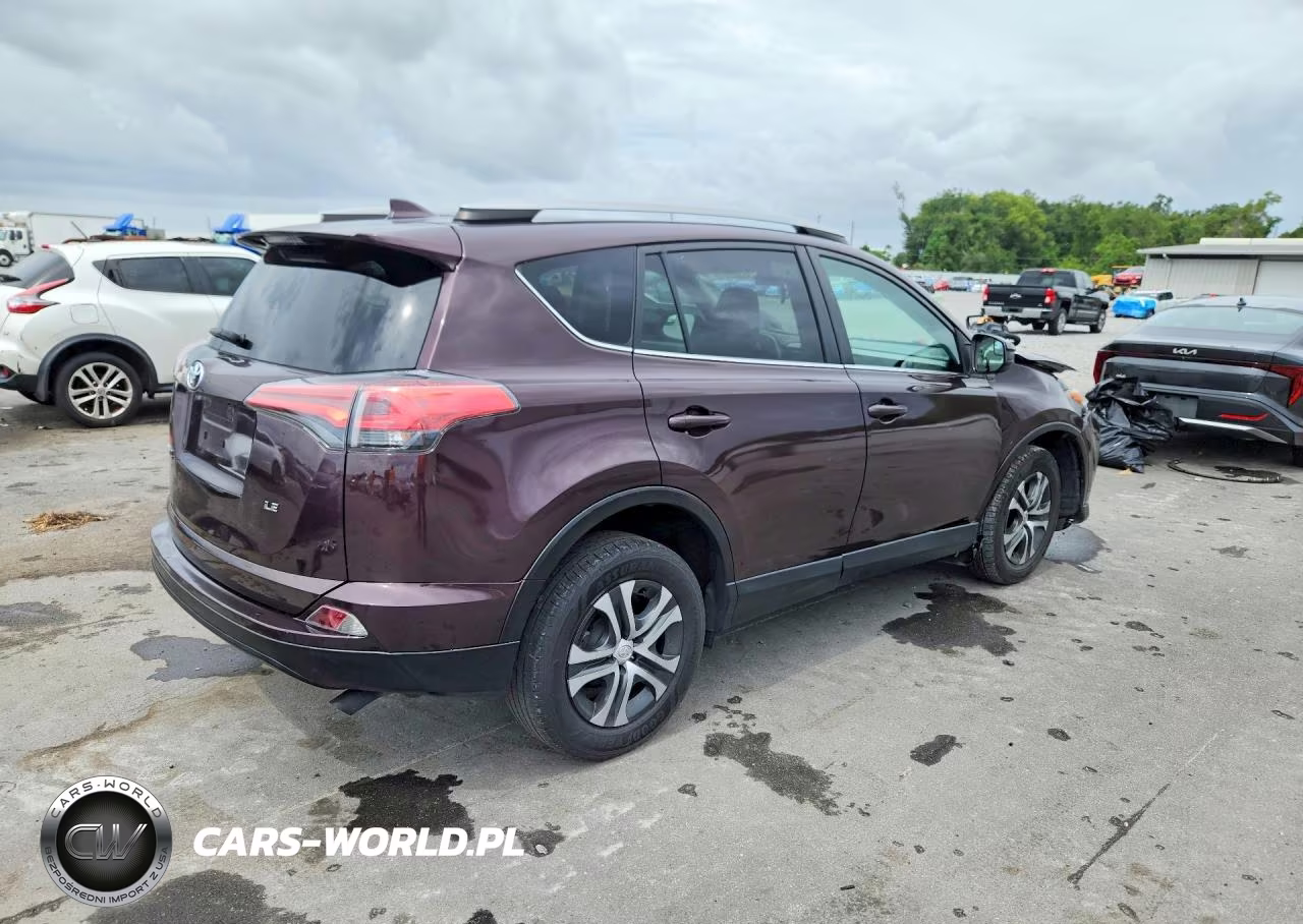 2018 Toyota Rav4 Le VIN:2T3ZFREV6JW516407 - 3