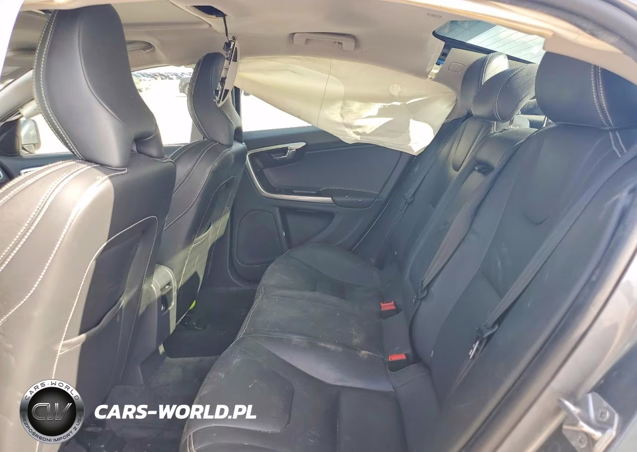 2018 Volvo S60 Dynamic VIN:YV140MTL1J2455129 - 10