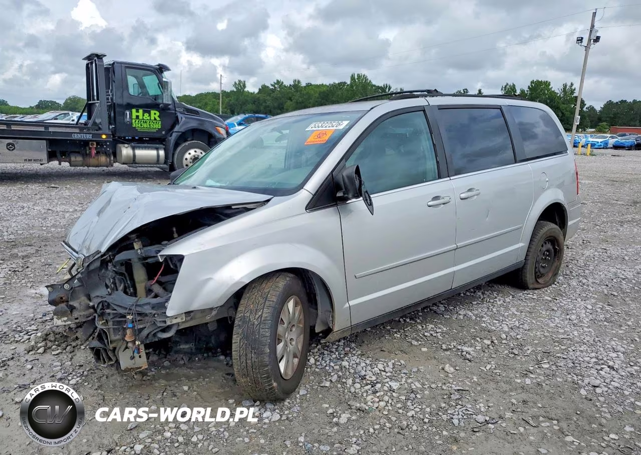 2010 Chrysler Town & Country Lx