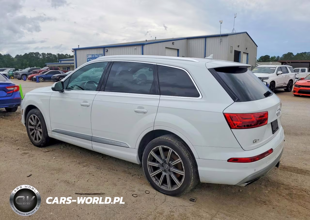 2017 Audi Q7 Premium Plus VIN:WA1LAAF7XHD034787 - 2