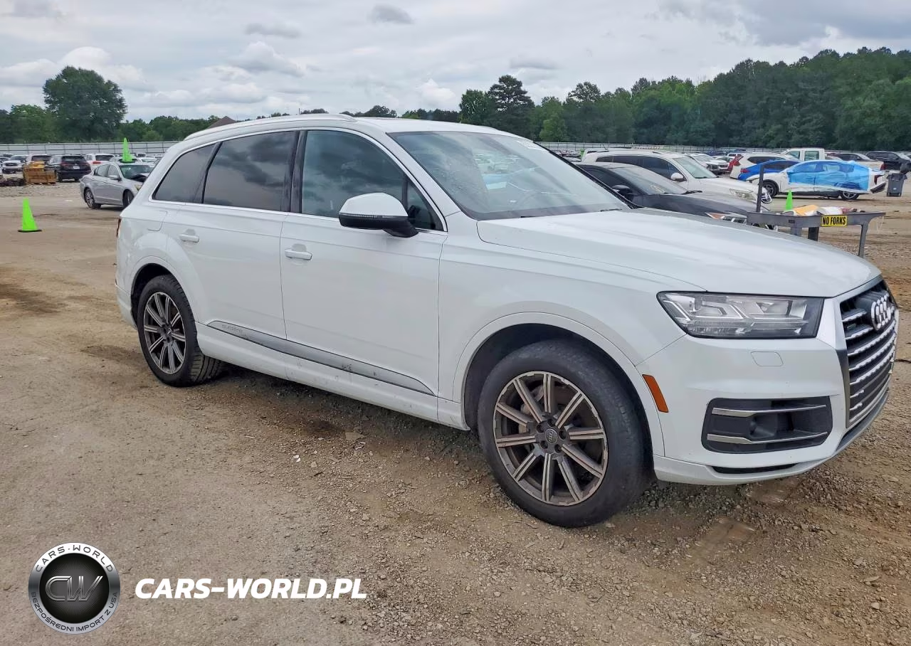 2017 Audi Q7 Premium Plus VIN:WA1LAAF7XHD034787 - 4