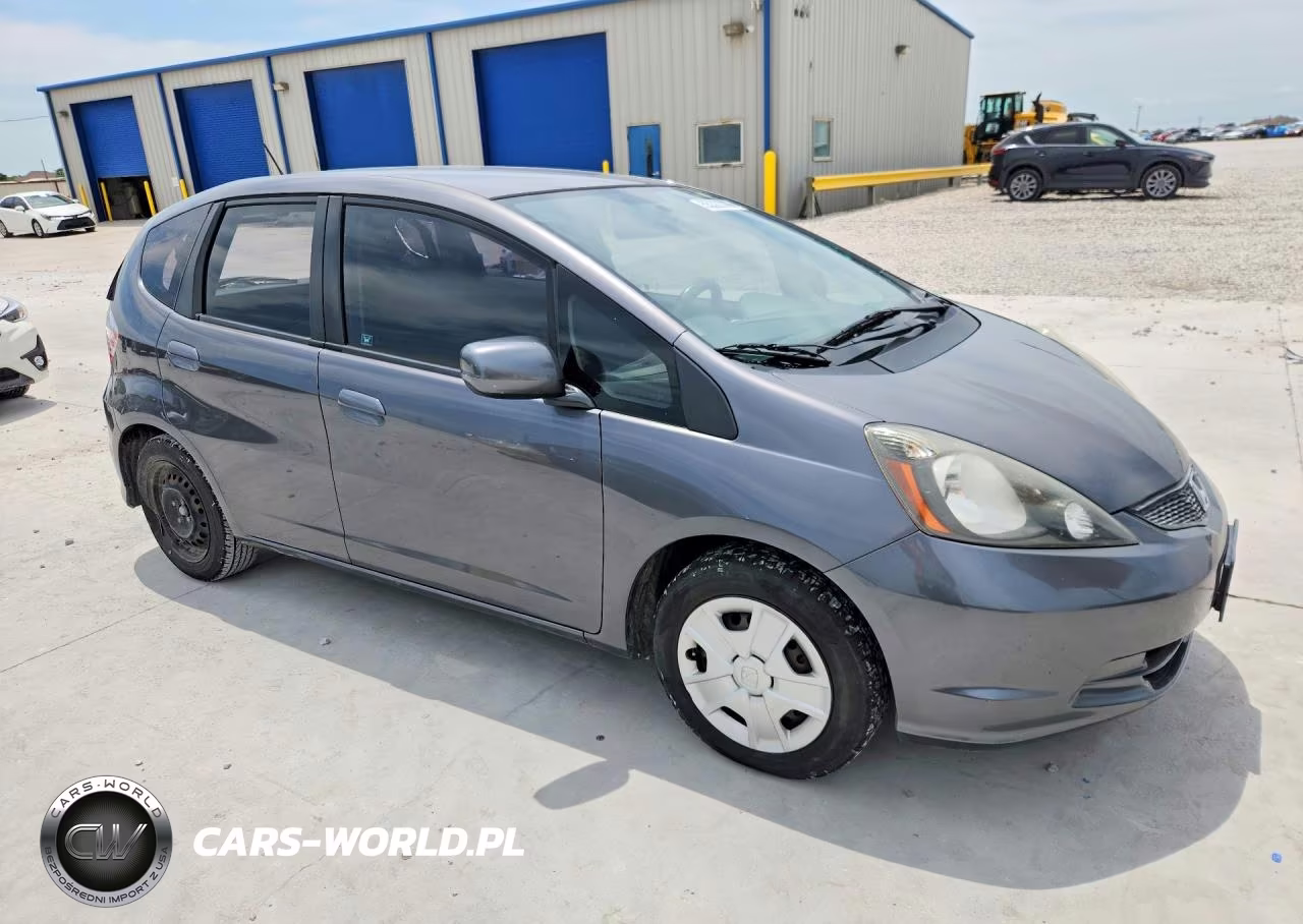 2012 Honda Fit VIN:JHMGE8H36CC006657 - 4