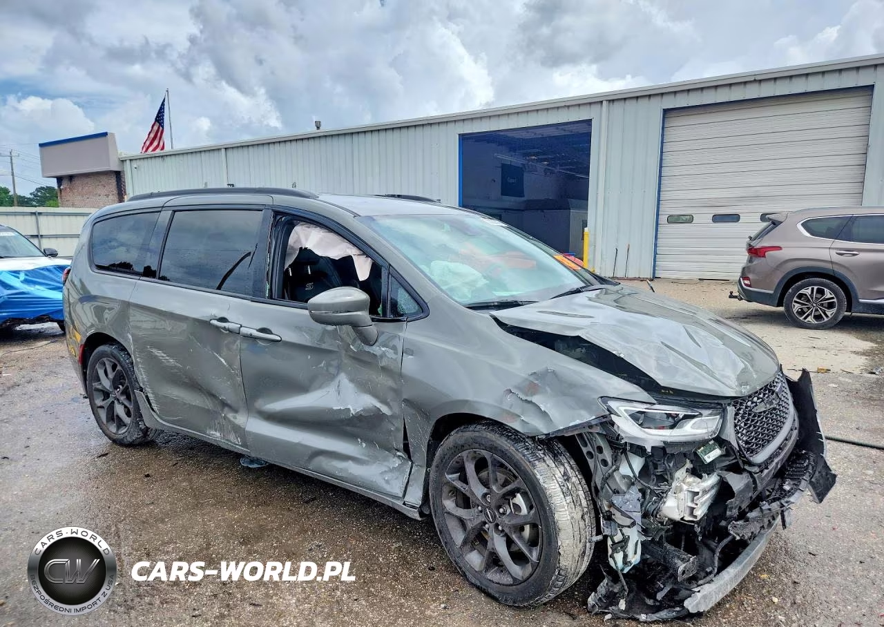 2022 Chrysler Pacifica Touring L VIN:2C4RC1BG5NR118248 - 4