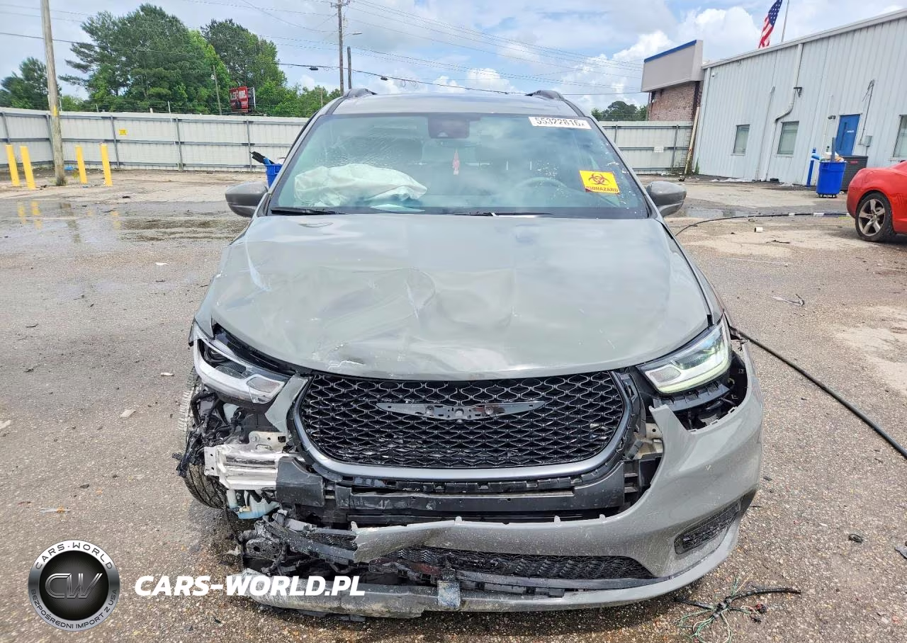2022 Chrysler Pacifica Touring L VIN:2C4RC1BG5NR118248 - 5