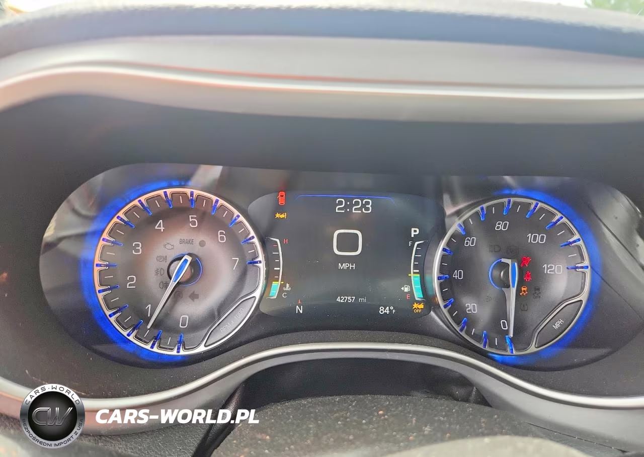 2022 Chrysler Pacifica Touring L VIN:2C4RC1BG5NR118248 - 9