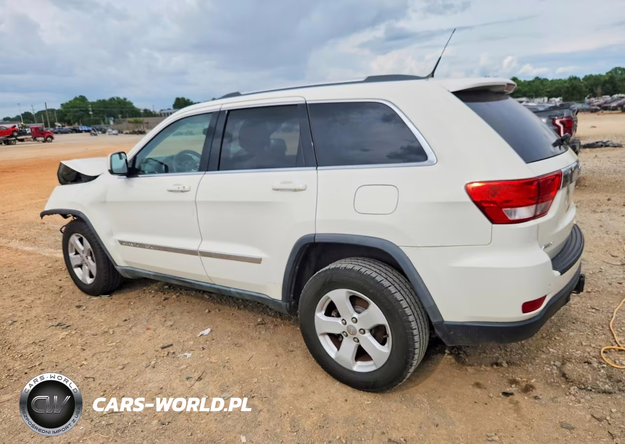 2011 Jeep Grand Cherokee Laredo VIN:1J4RS4GG0BC518231 - 2