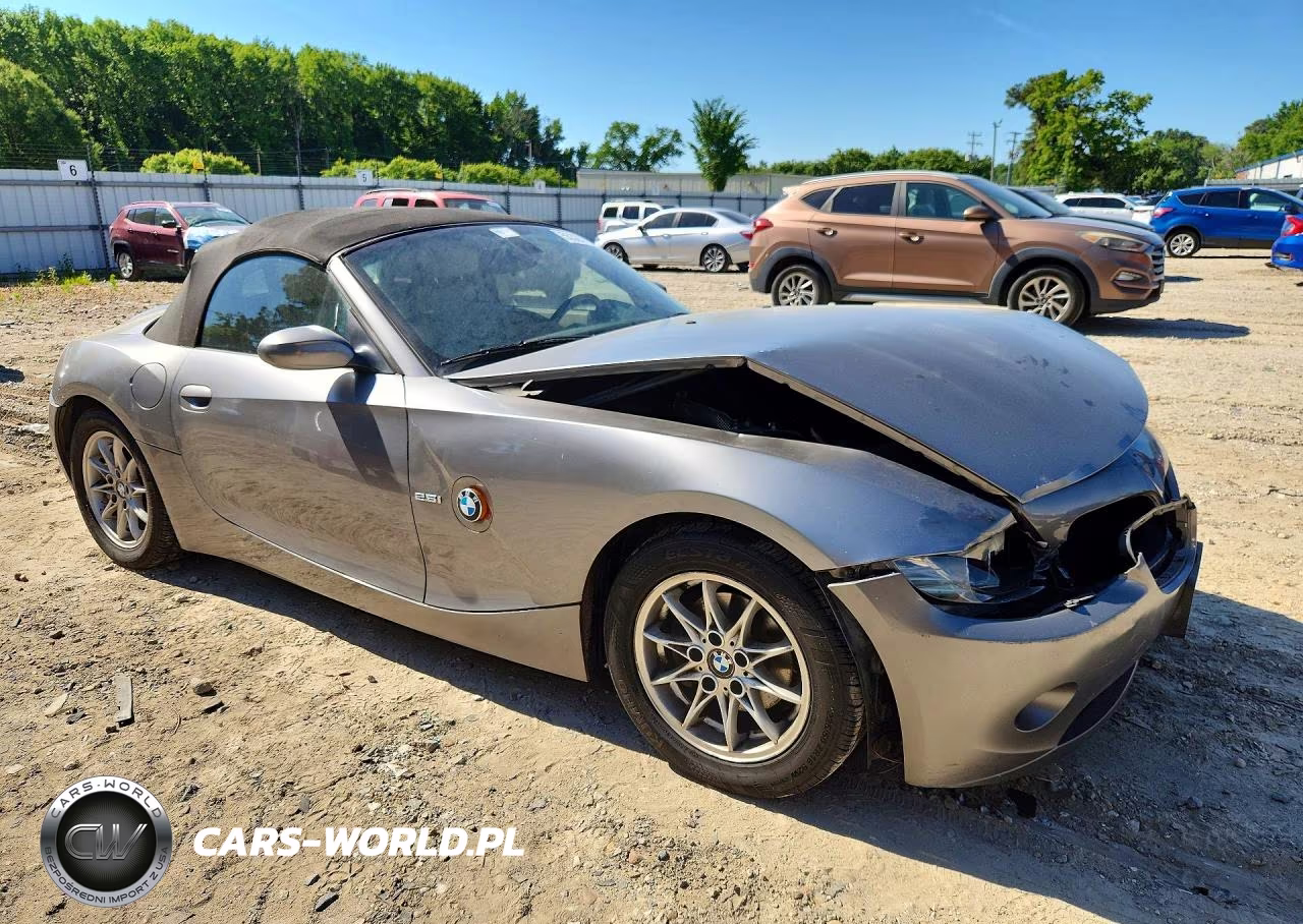 2004 BMW Z4 2.5 VIN:4USBT33574LS50682 - 4