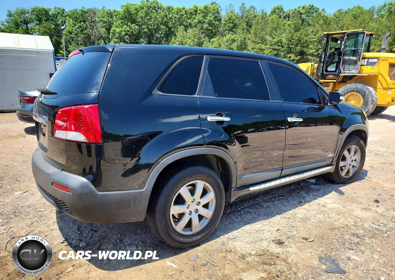 2013 Kia Sorento Lx VIN:5XYKTDA60DG339464 - 3