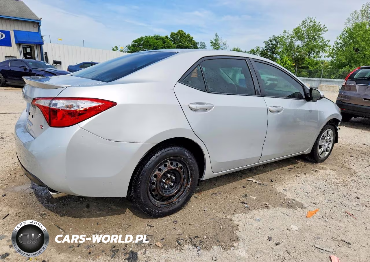 2015 Toyota Corolla L VIN:2T1BURHE3FC300647 - 3