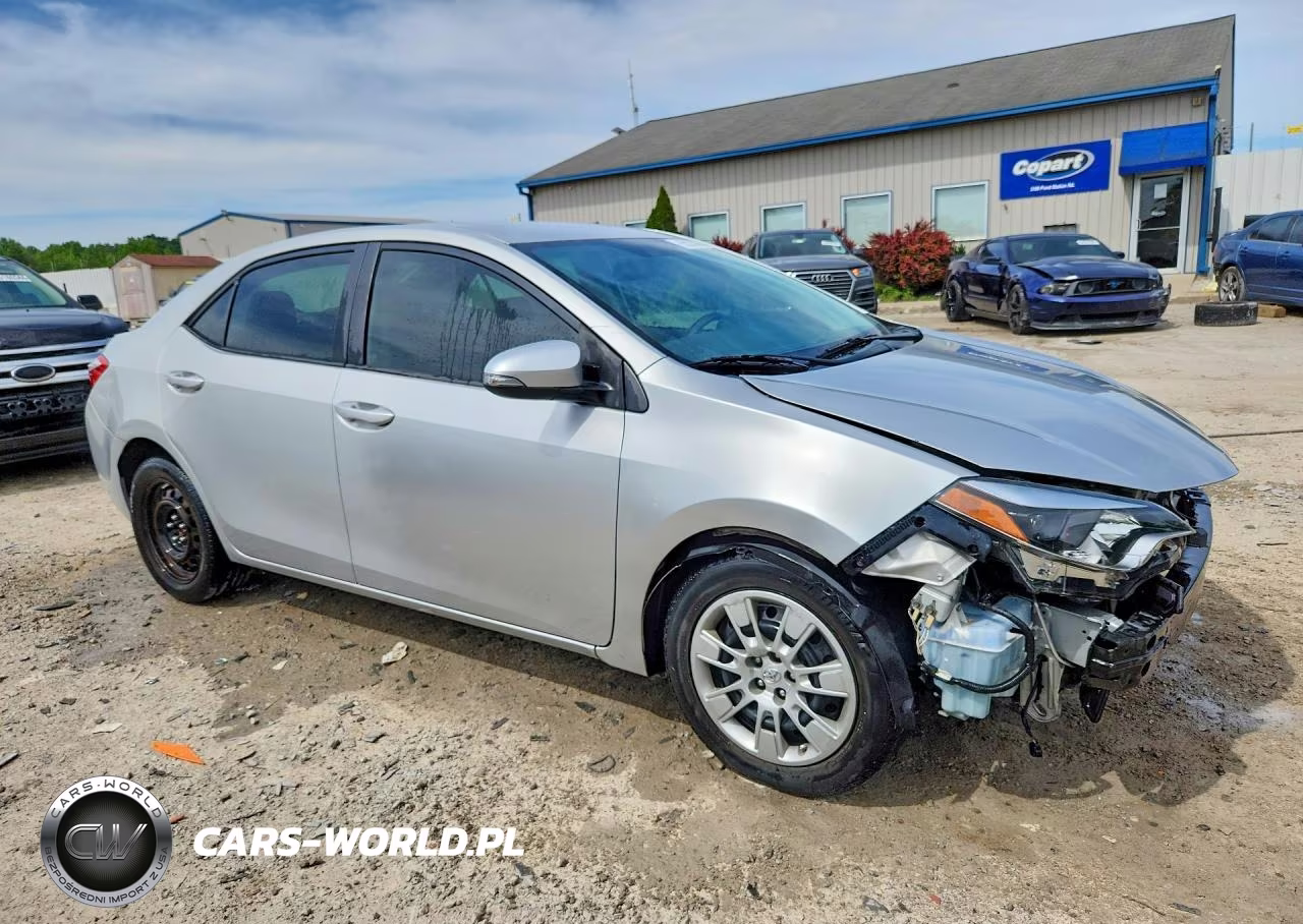 2015 Toyota Corolla L VIN:2T1BURHE3FC300647 - 4