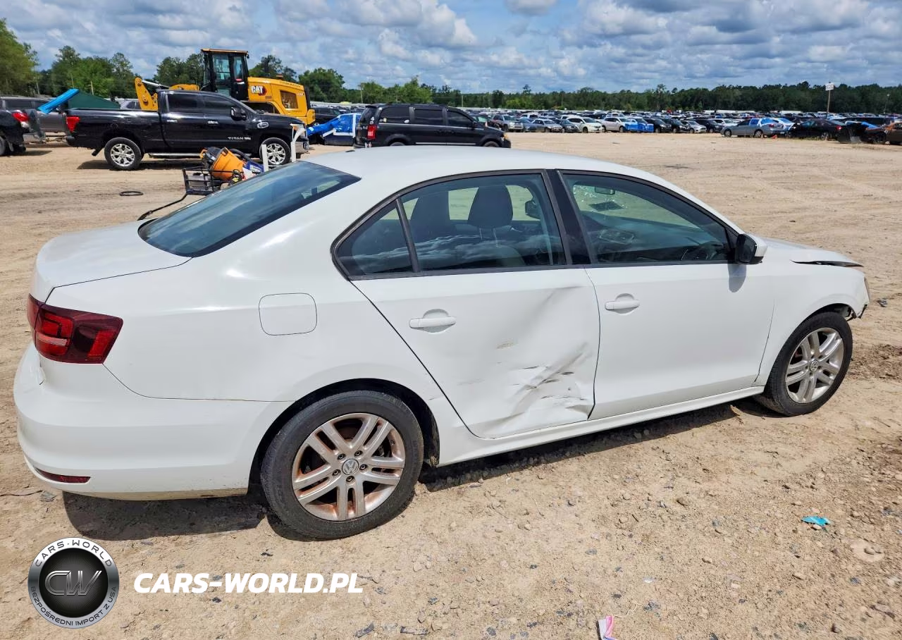 2018 Volkswagen Jetta S VIN:3VW2B7AJ6JM248011 - 3